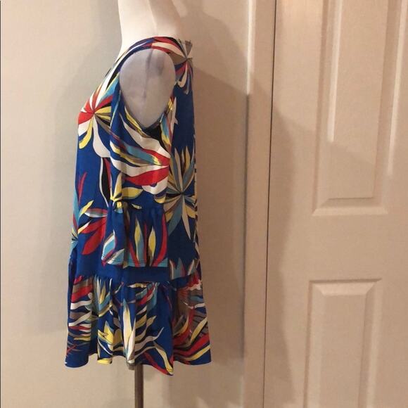 Cold Shoulder Top Blue Floral 3/4 Sleeve Tunic - Picture 4 of 5